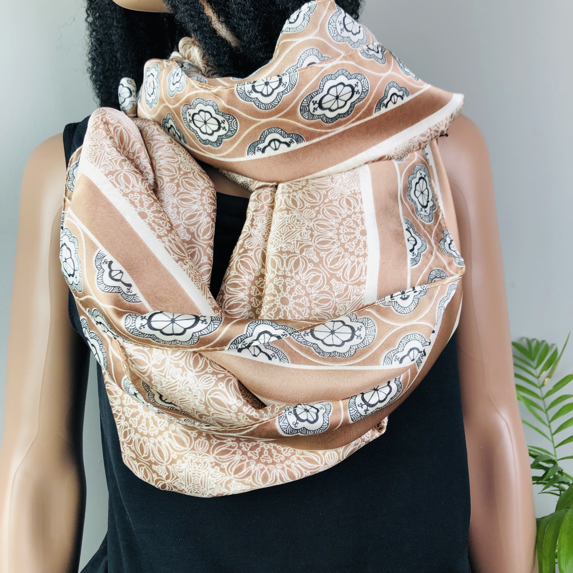 Kahari Mandala Style Mocha Jumbo Scarf - Image 8