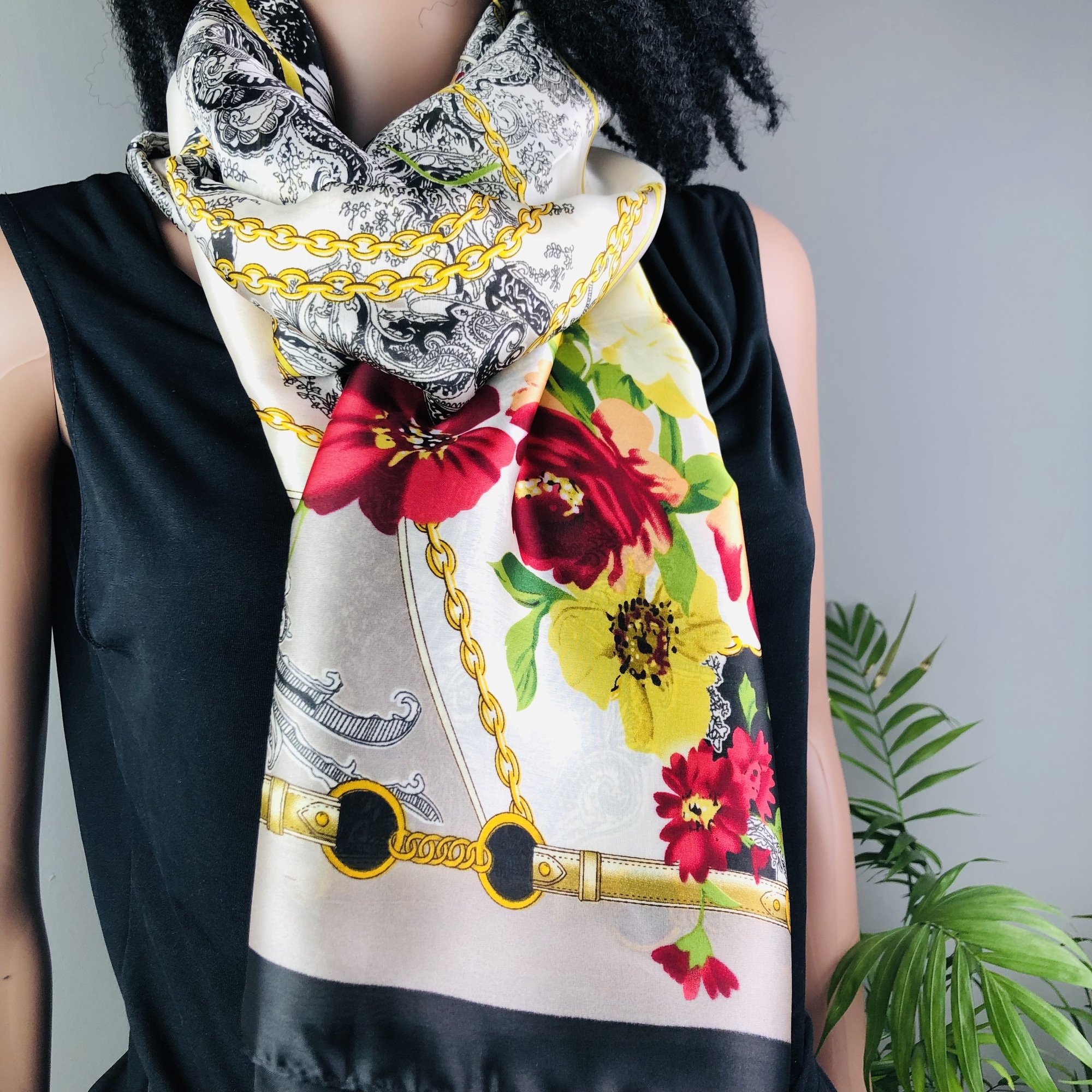 Musango Enigma Floral Chain Detail Jumbo Scarf - Image 9