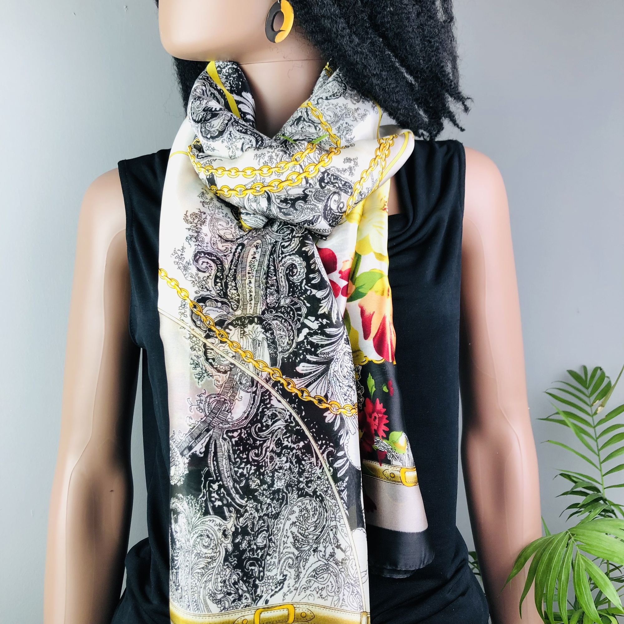 Musango Enigma Floral Chain Detail Jumbo Scarf - Image 8
