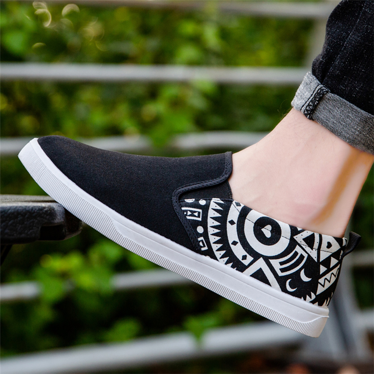 Mucheka African Print Mens Canvas Shoes - Image 6