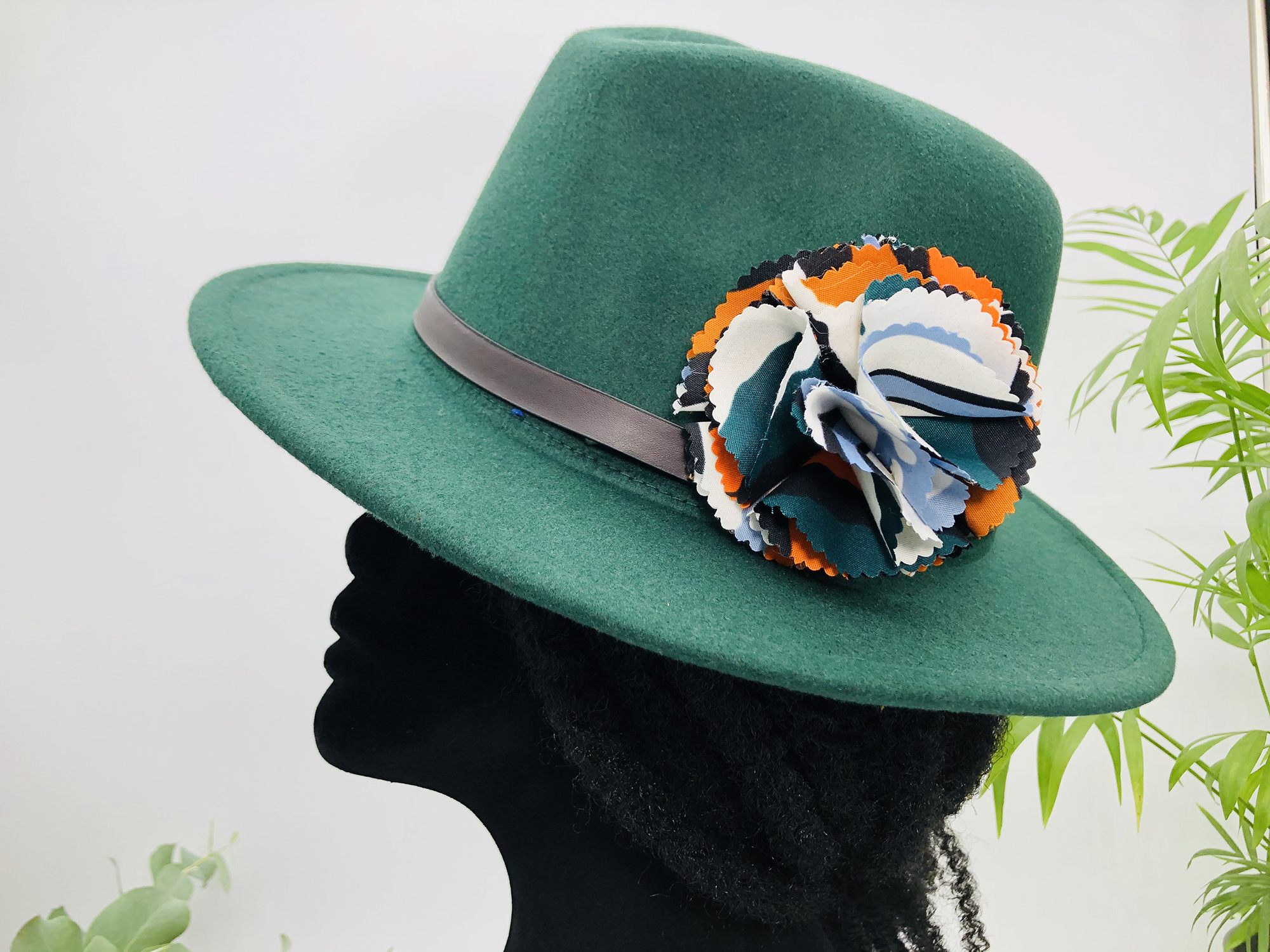 Dark Green Fedora Hat with Removable Matope African Print pin - Image 3