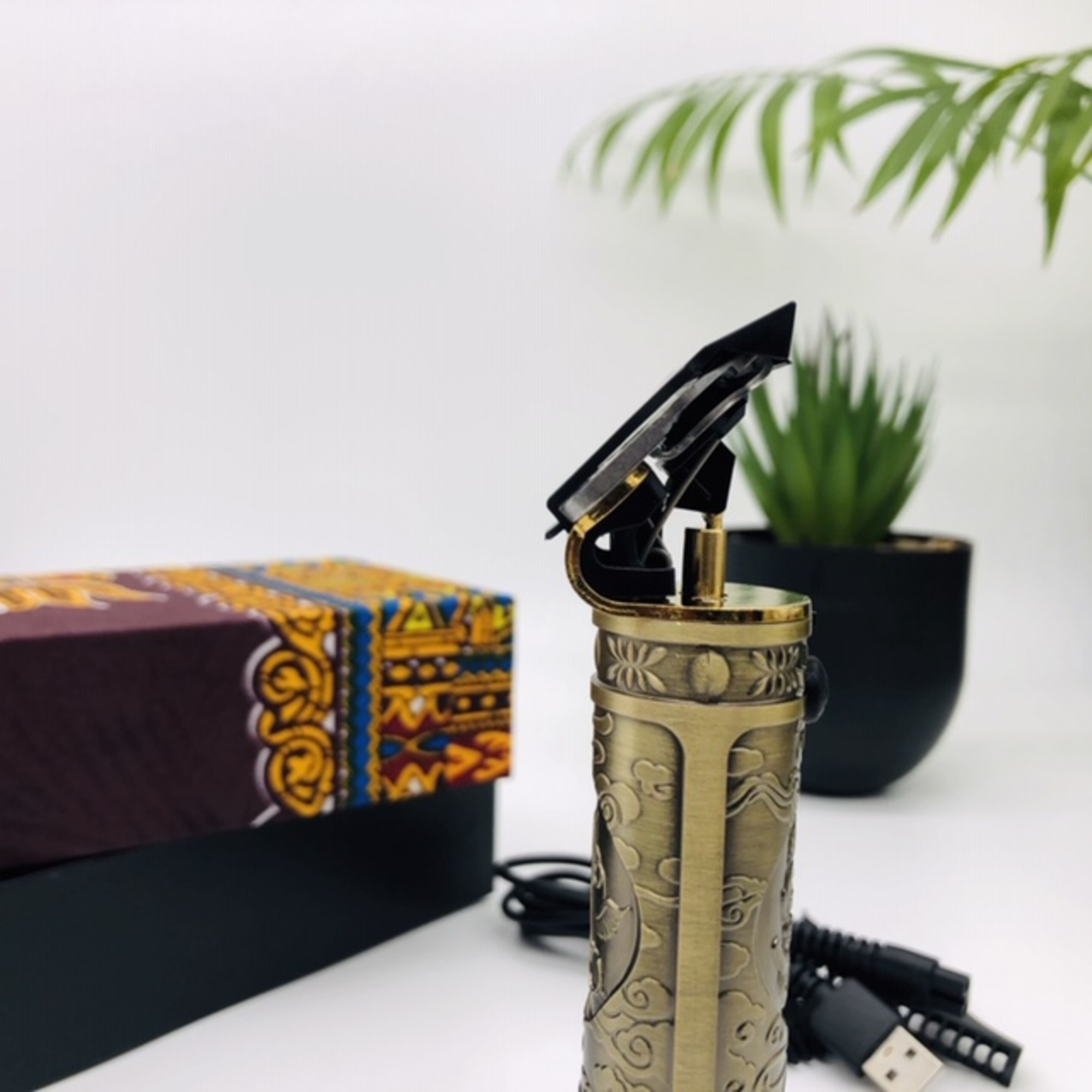 Dashiki JM700A T blade Beard and Hair Trimmer Shaver - cordless and USB rechargeable
