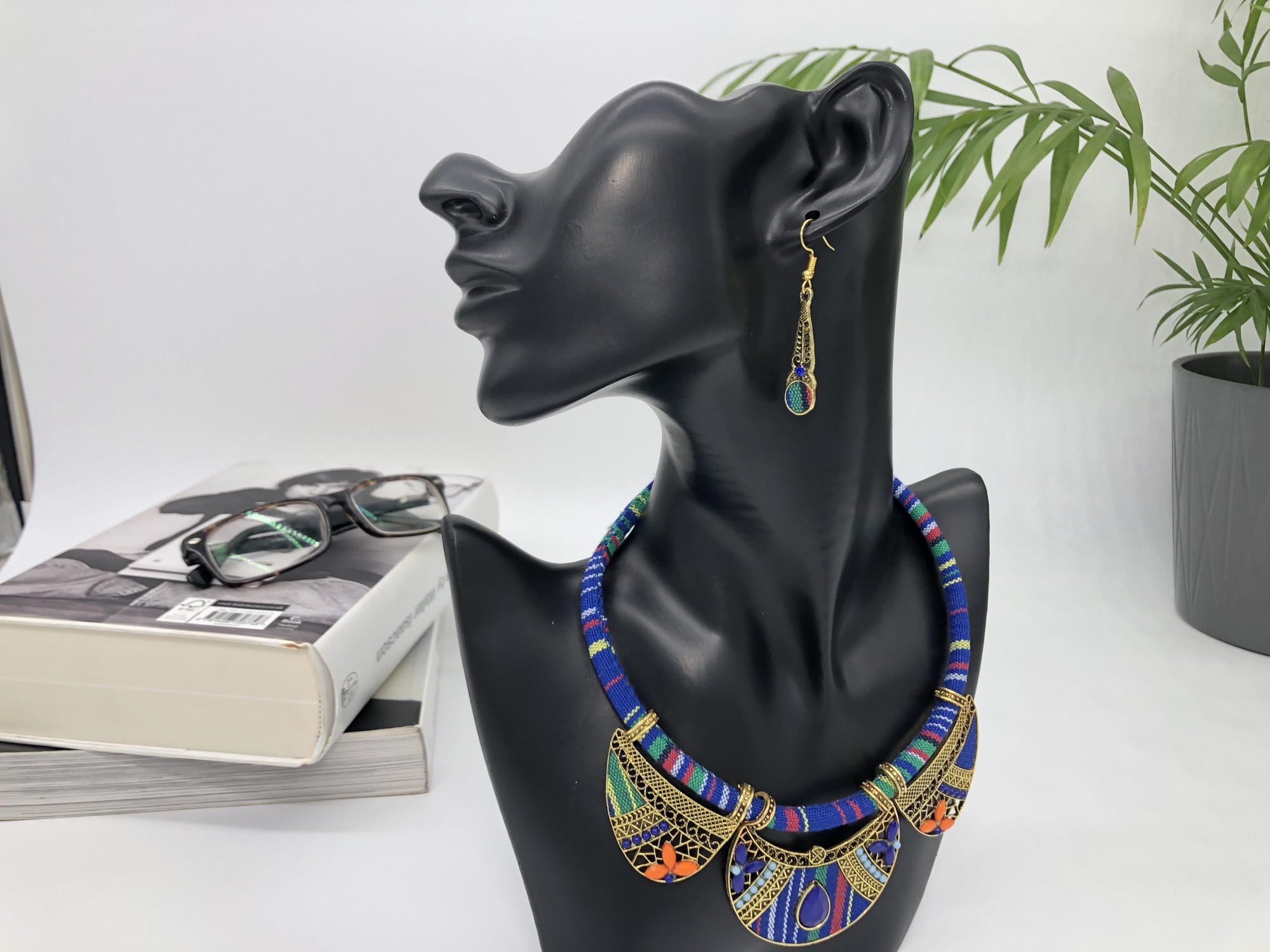 African Boho Necklace and Earring set  - Blue - Image 4