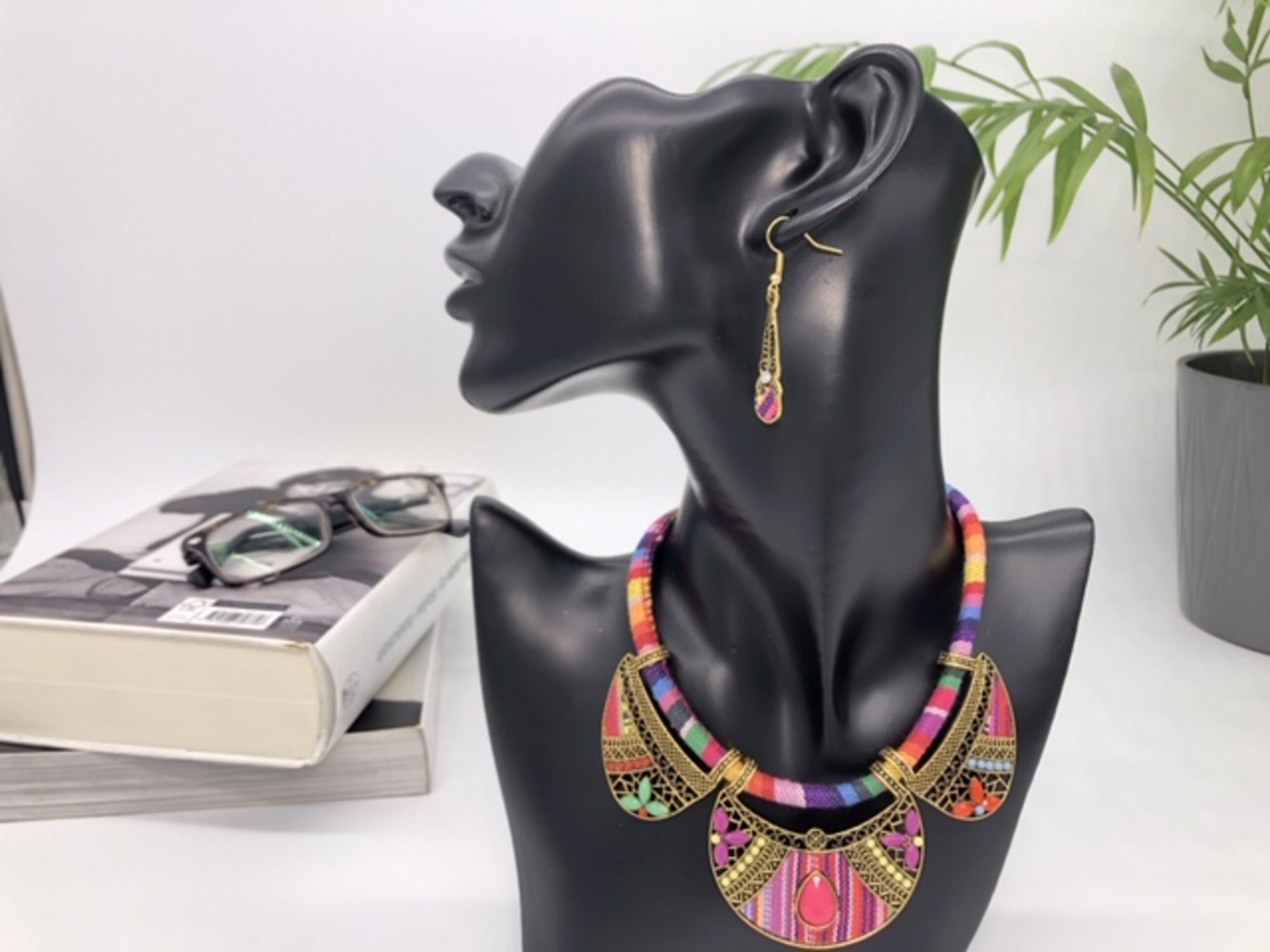 African Boho Necklace and Earring set - Fuschia