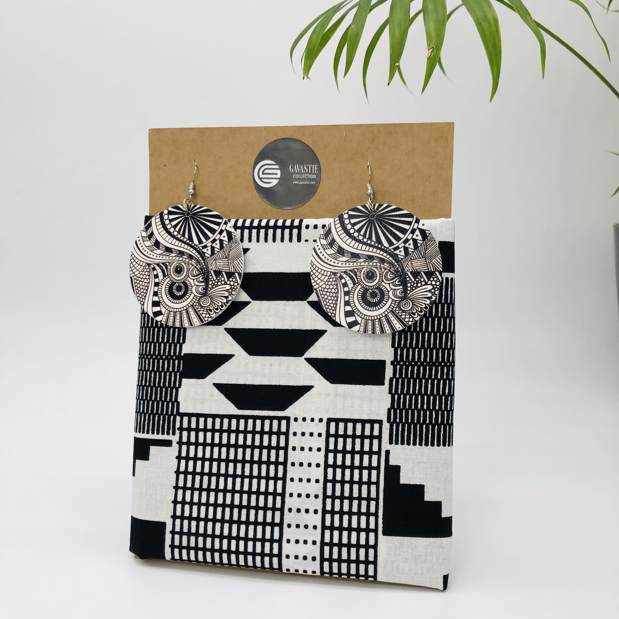 Black and White African Style Kente Headwrap Headtie with Matching Earring Set - Image 10