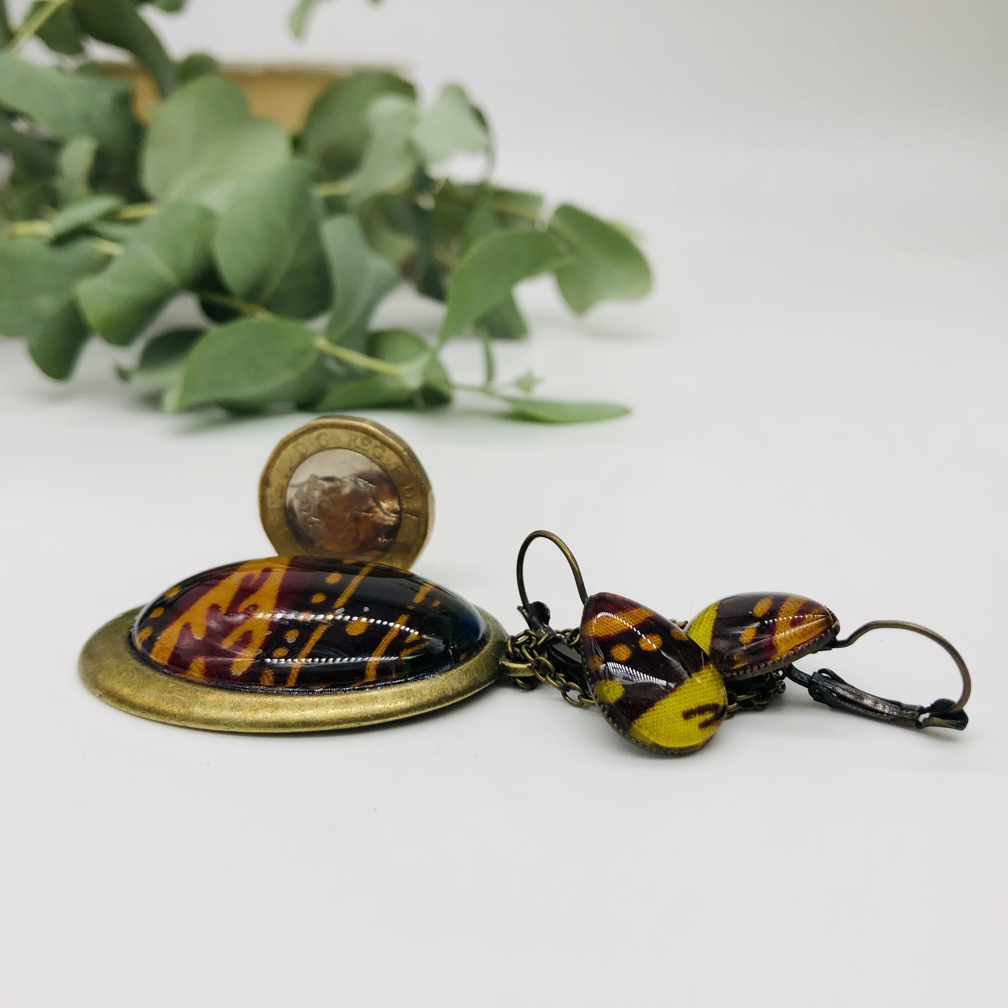 Dashiki 30x40mm Antique bronze African Print Style Pendant and Earring Set - Image 3