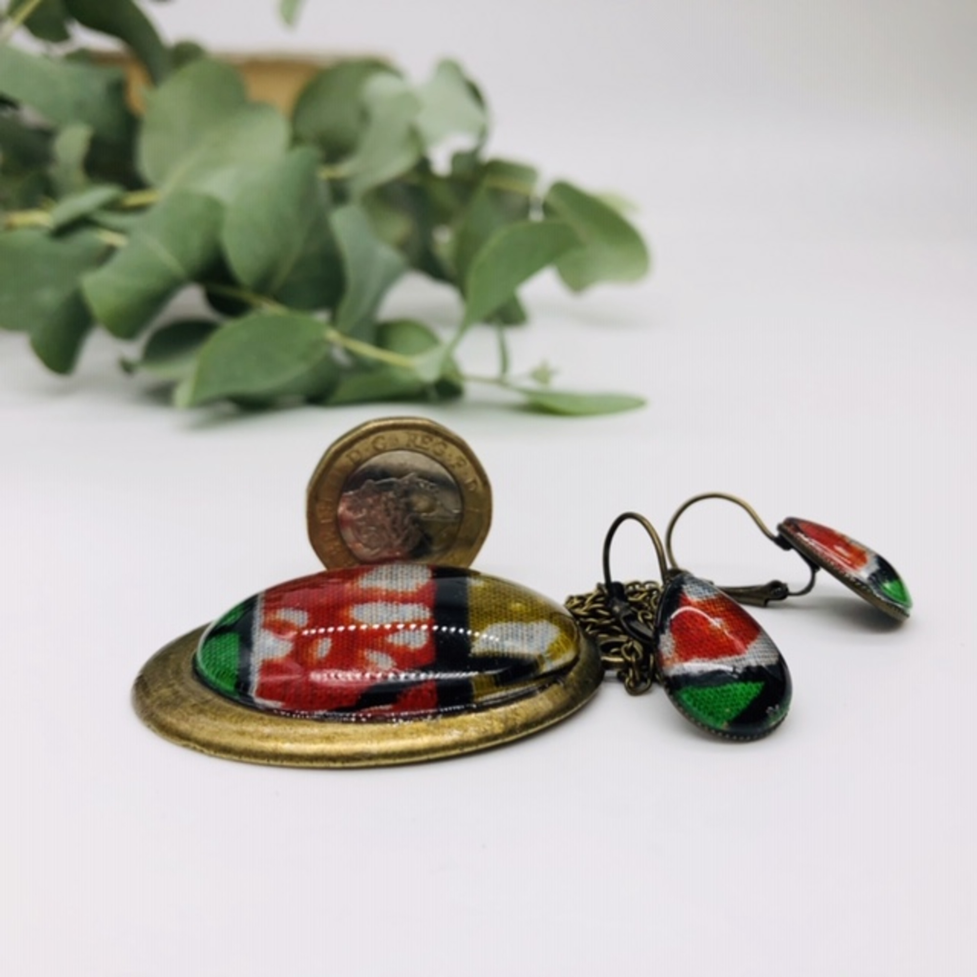 Bendera 30x40mm Antique bronze African Print Style Pendant and Earring Set - Image 2