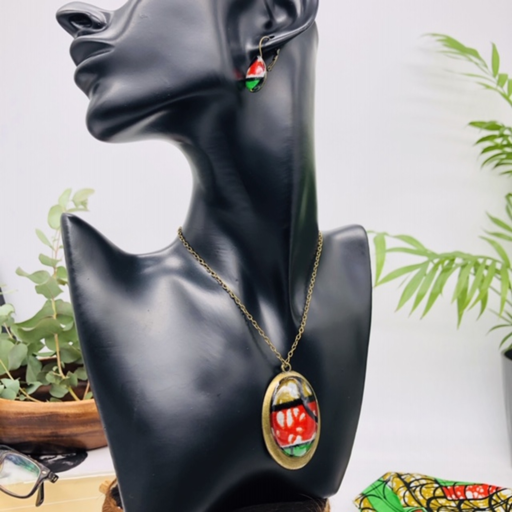 Bendera 30x40mm Antique bronze African Print Style Pendant and Earring Set