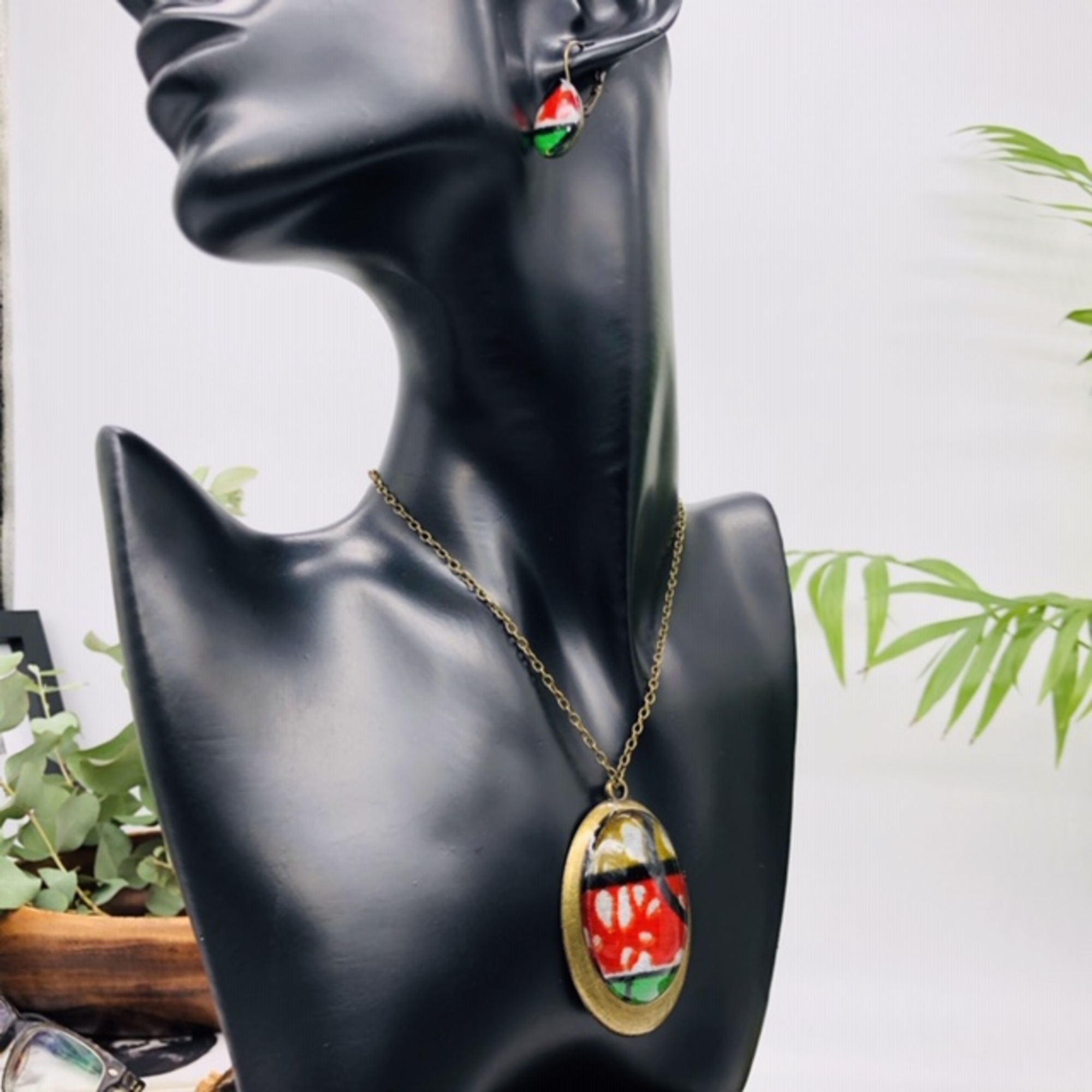Bendera 30x40mm Antique bronze African Print Style Pendant and Earring Set - Image 3
