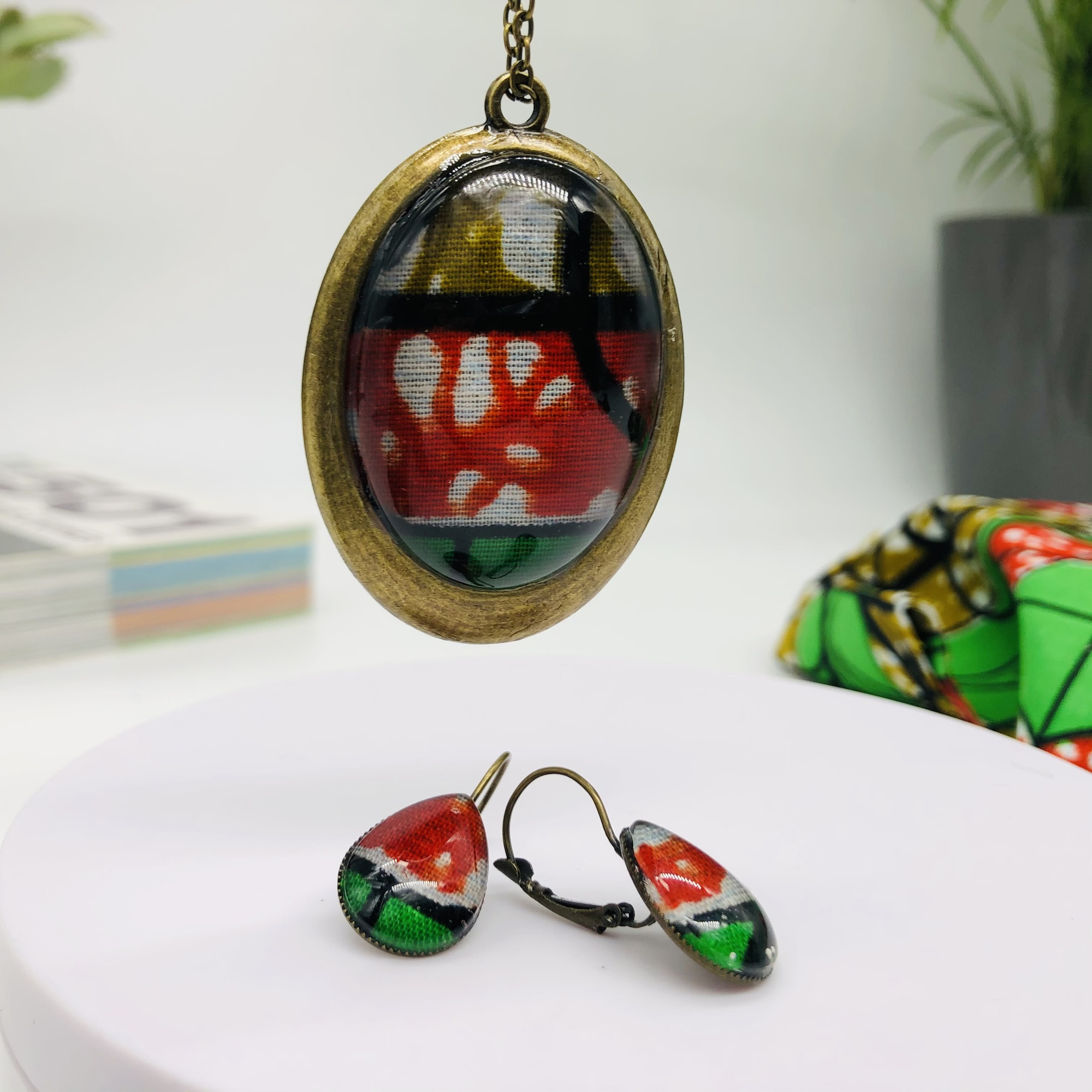 Bendera 30x40mm Antique bronze African Print Style Pendant and Earring Set - Image 7