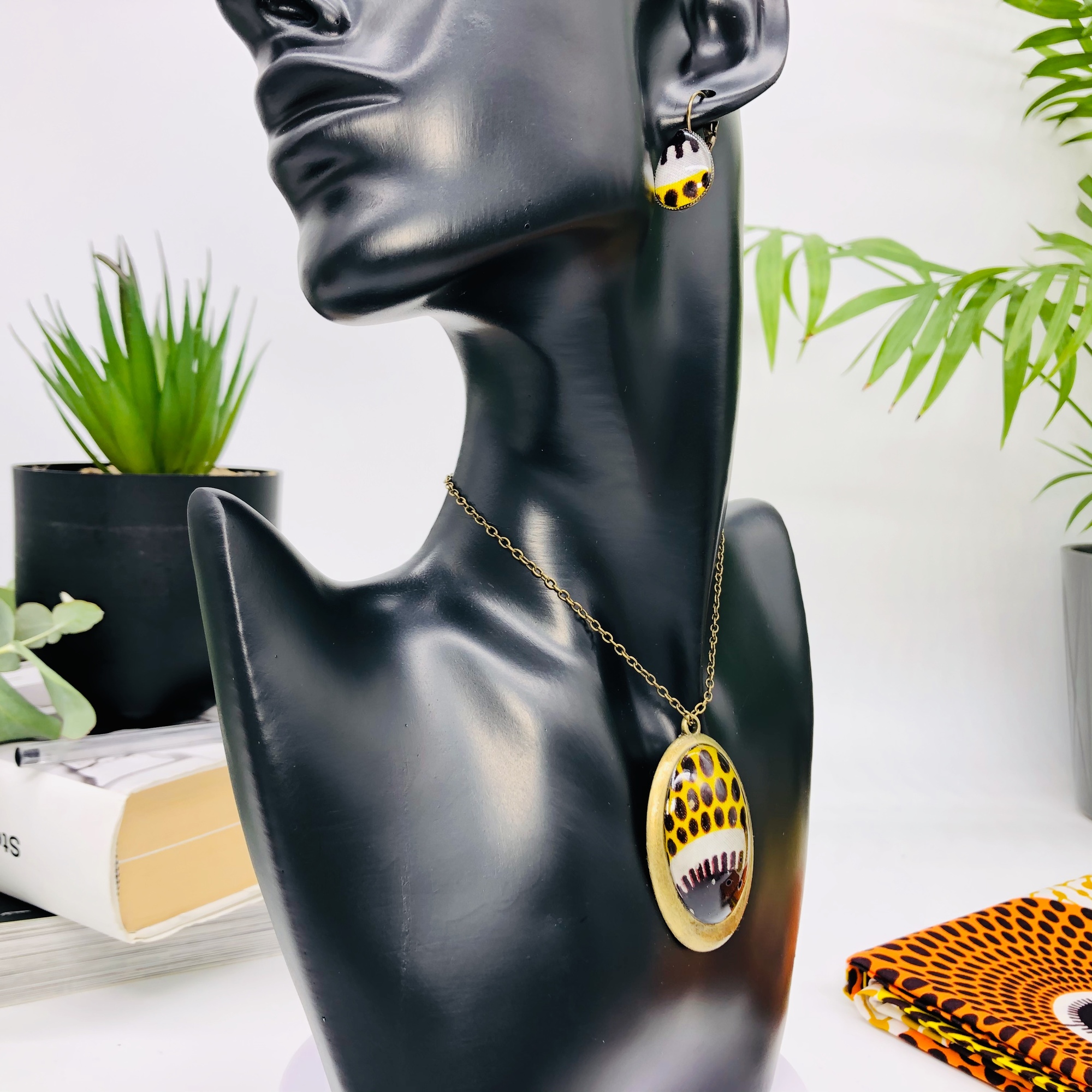 Duara 30x40mm Antique bronze African African Print Style Pendant and Earring Set - Image 4