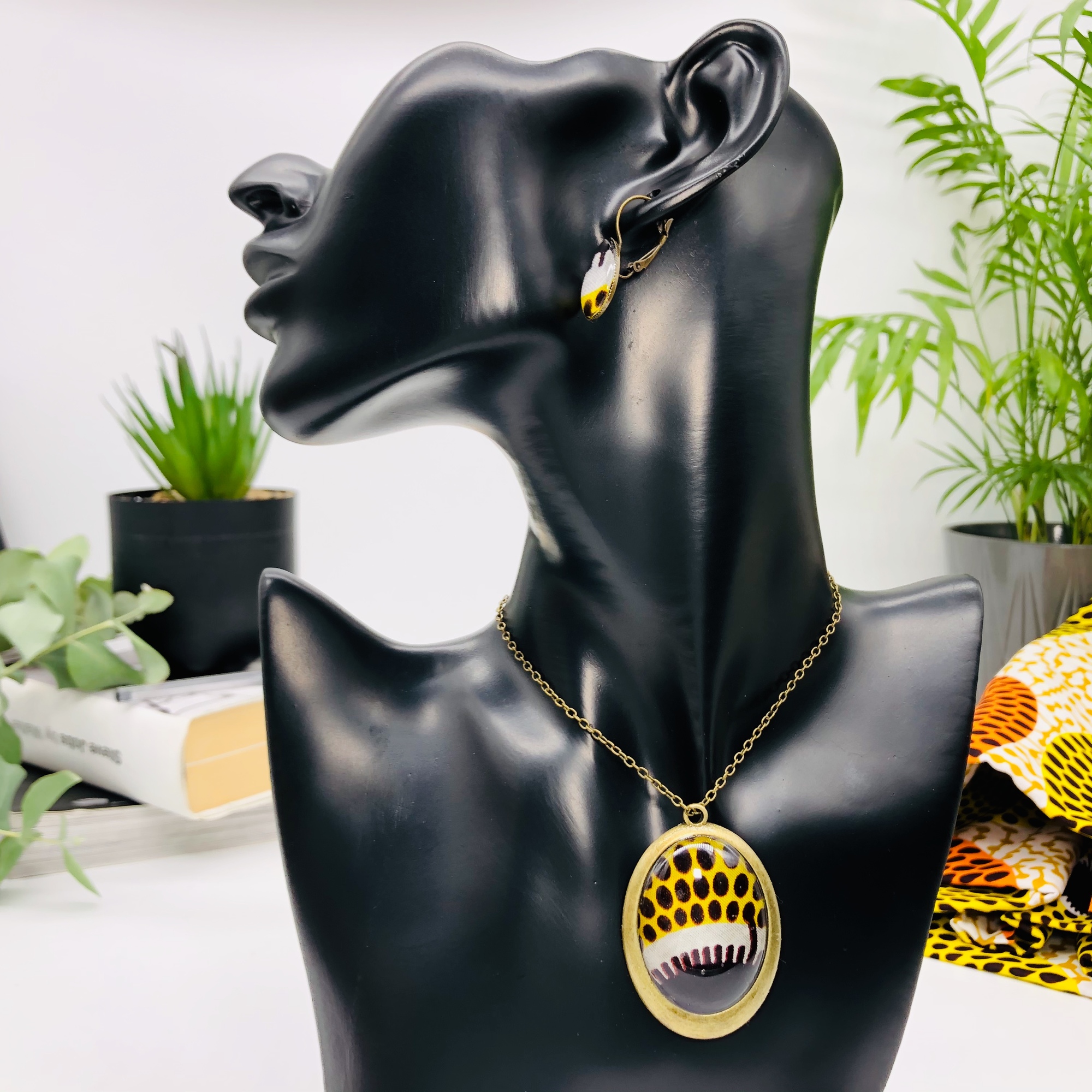 Duara 30x40mm Antique bronze African African Print Style Pendant and Earring Set