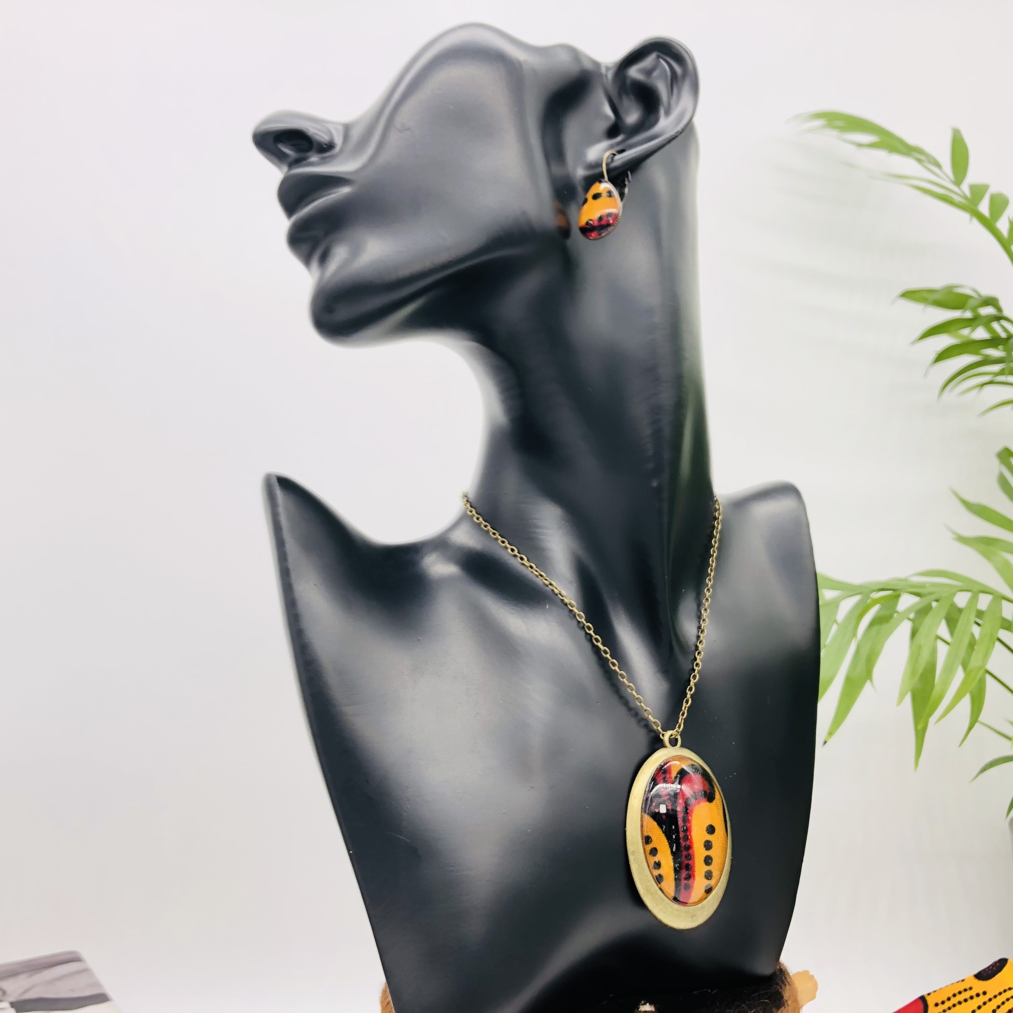 Khoho 30x40mm Antique bronze African Print Style Pendant and Earring Set - Image 3