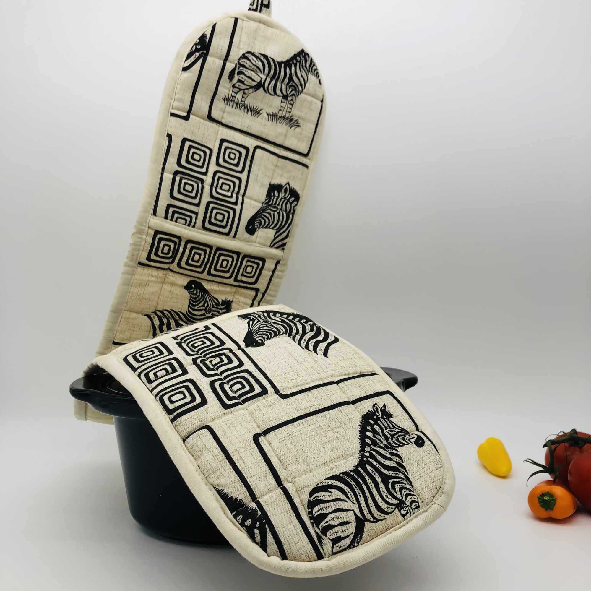 Mbizi Double Oven Gloves - Image 3