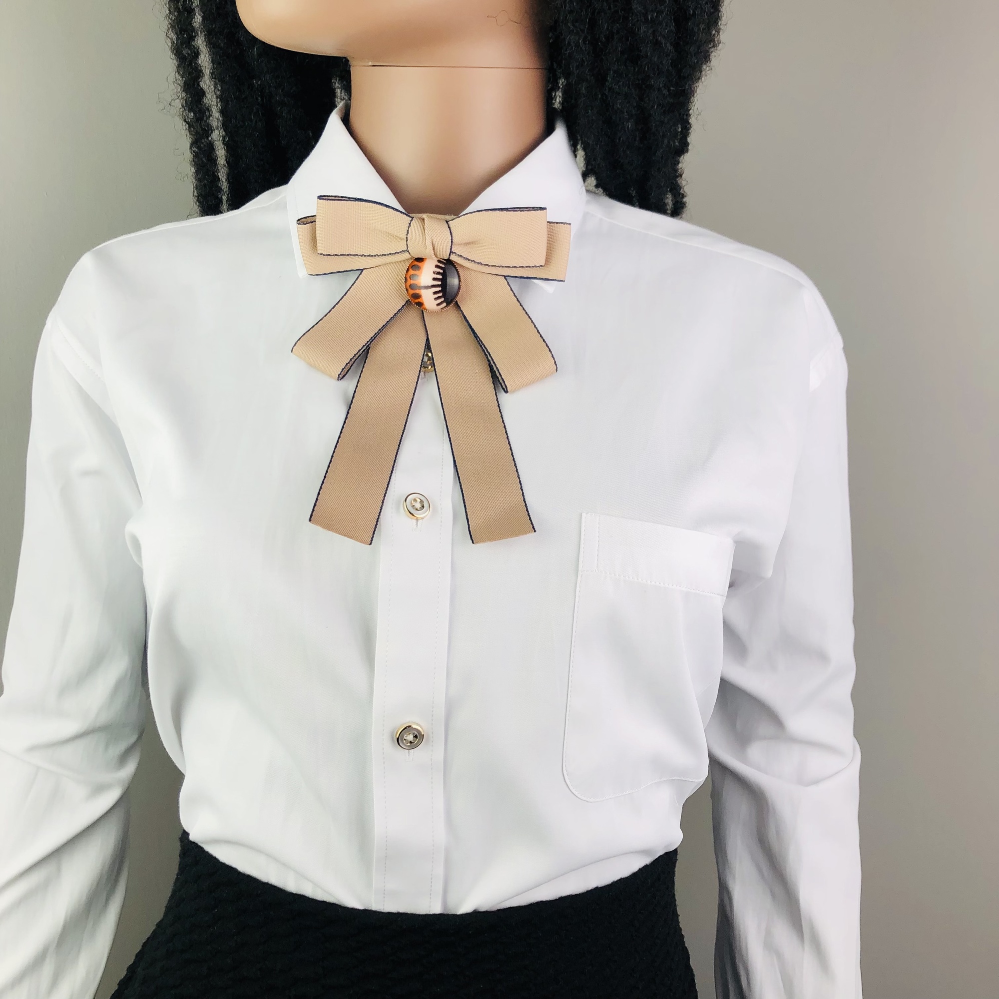 Jabot style bow tie with Duara Brooch - Beige with black trim