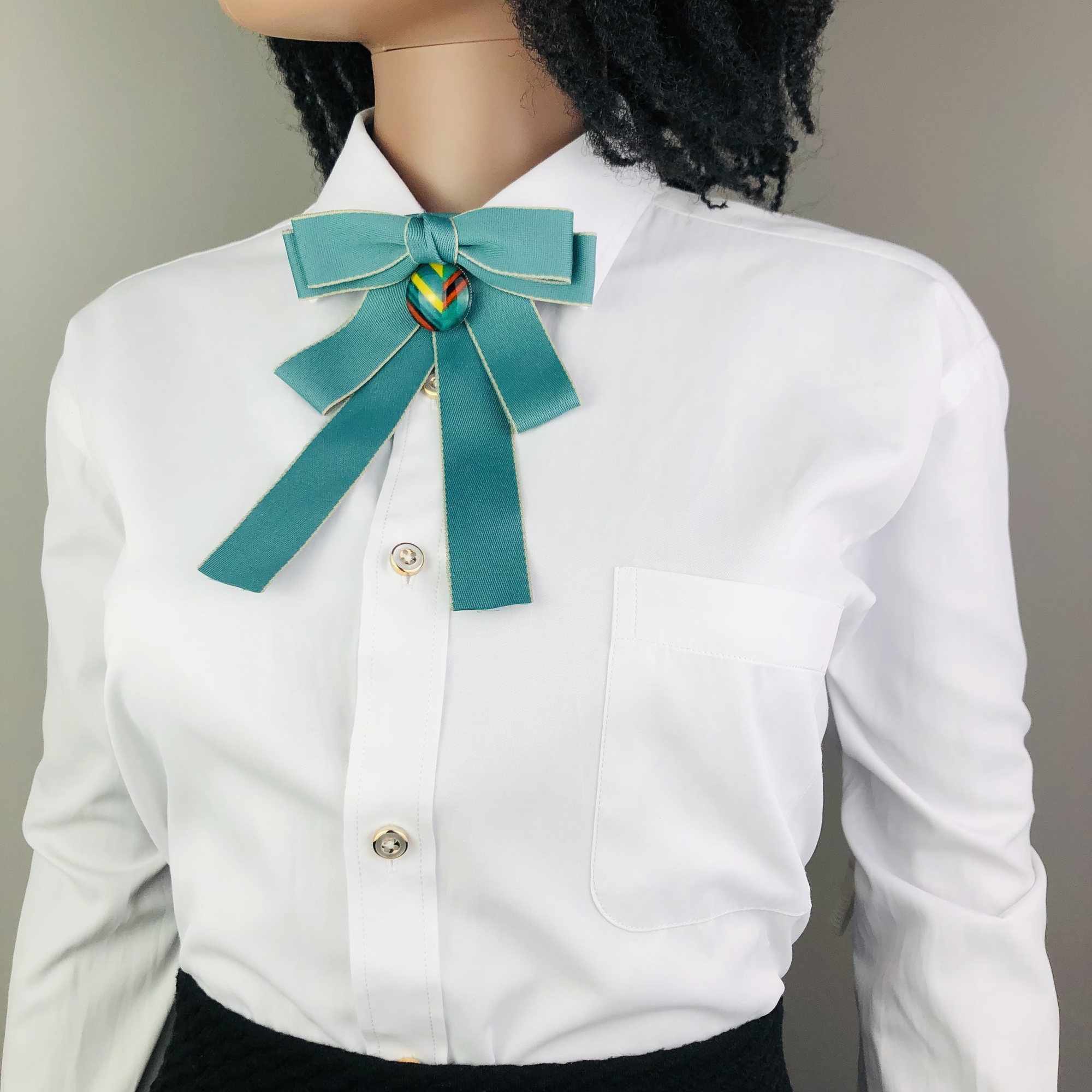 Jabot style bow tie with Kente brooch - Jade Green with beige trim - Image 4