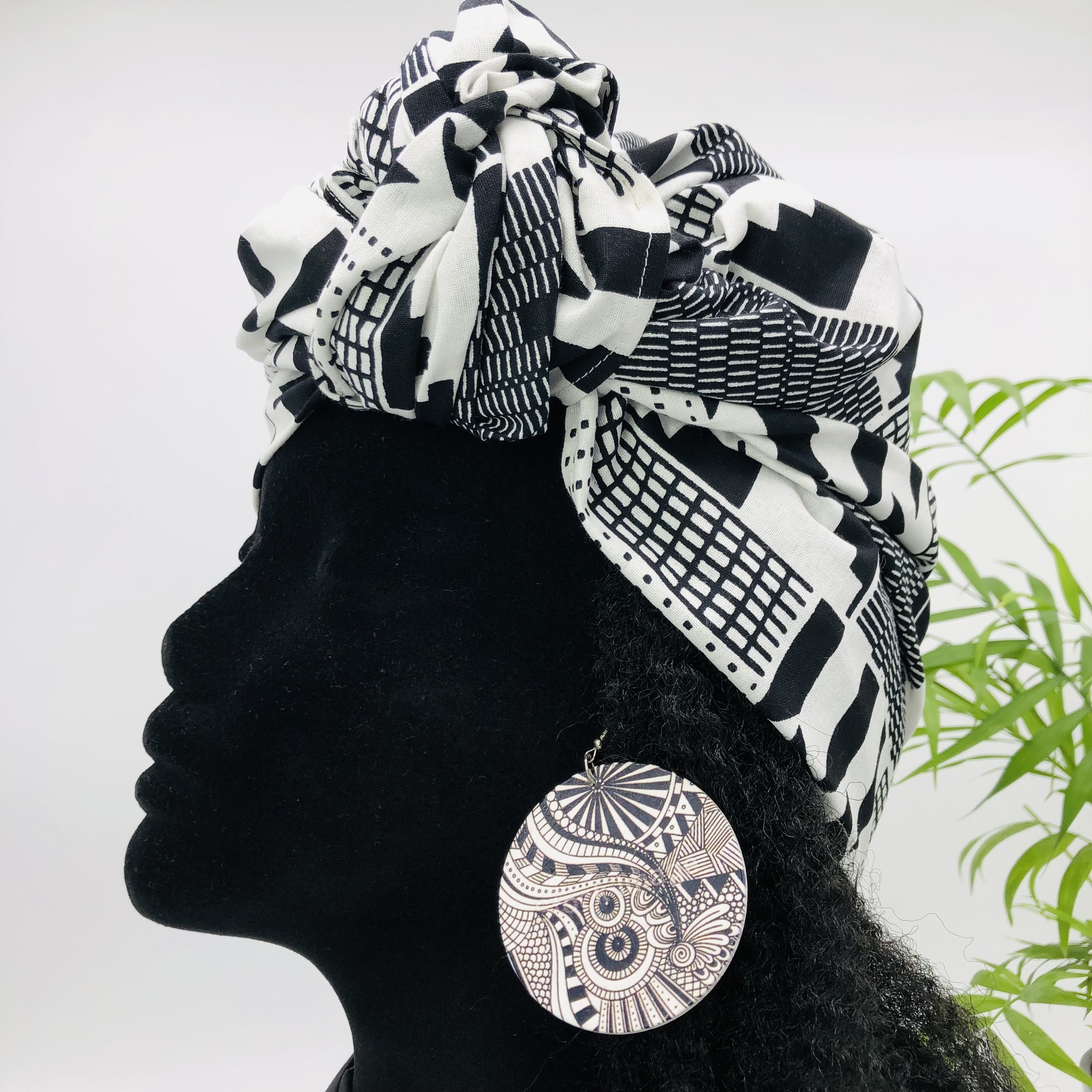 Black and White African Style Kente Headwrap Headtie with Matching Earring Set - Image 4