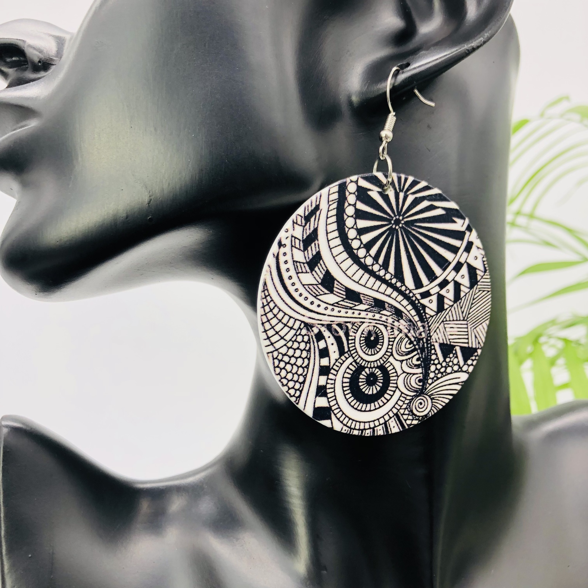 Black and White African Style Kente Headwrap Headtie with Matching Earring Set - Image 8