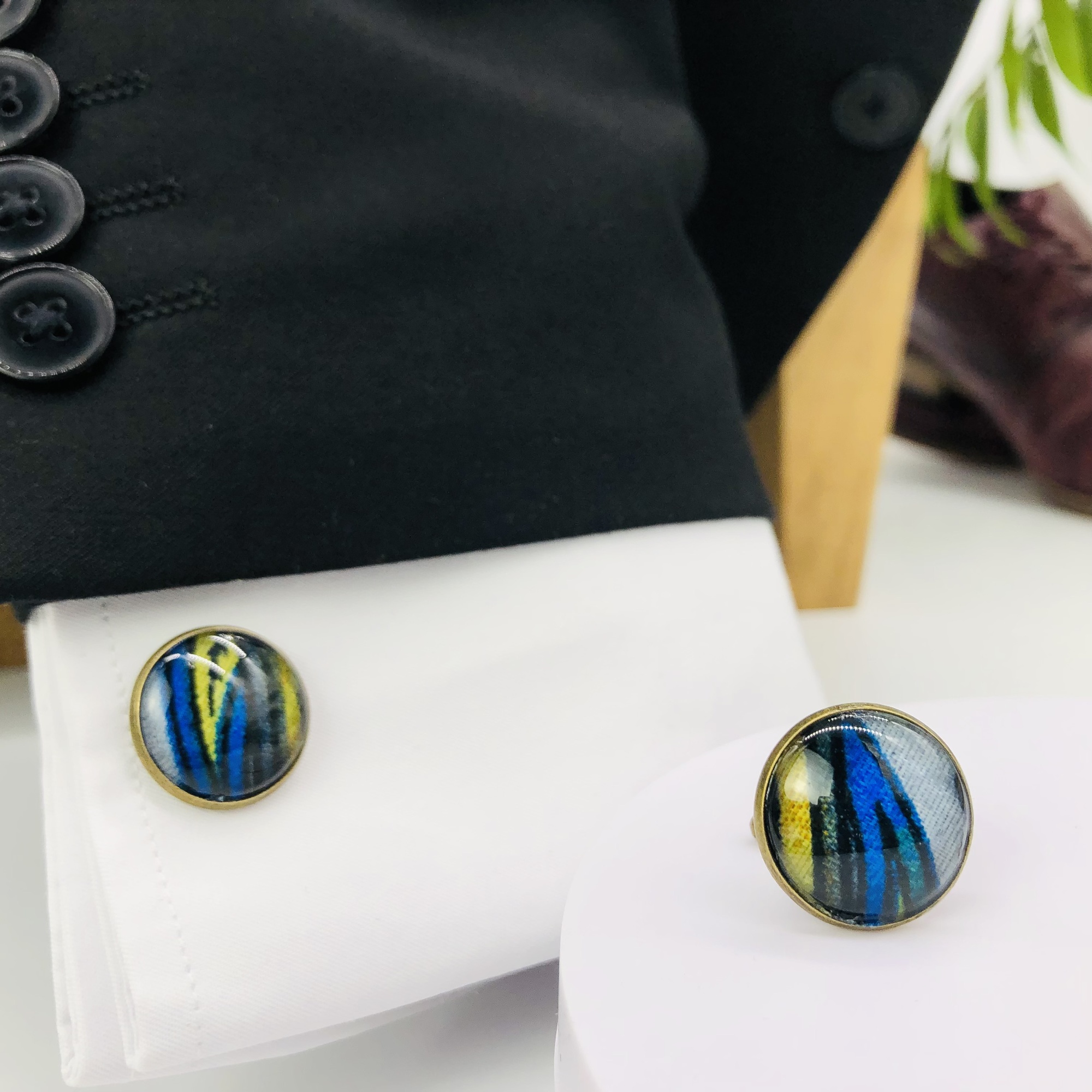 Adalu stem  blue 18mm glass topped  round cufflinks - silver - Image 5