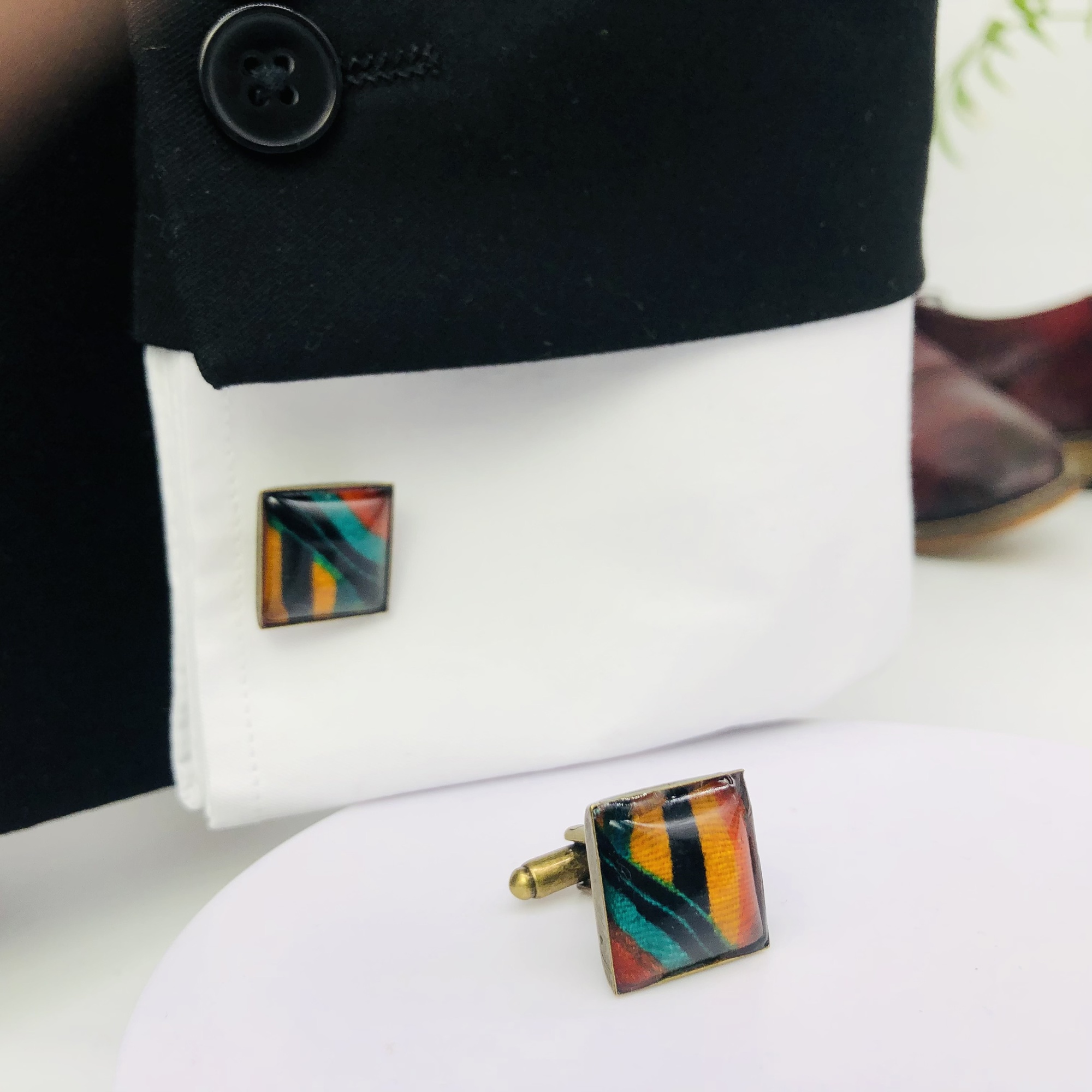 Kente 18mm Square Cufflinks - Antique Bronze - Image 5