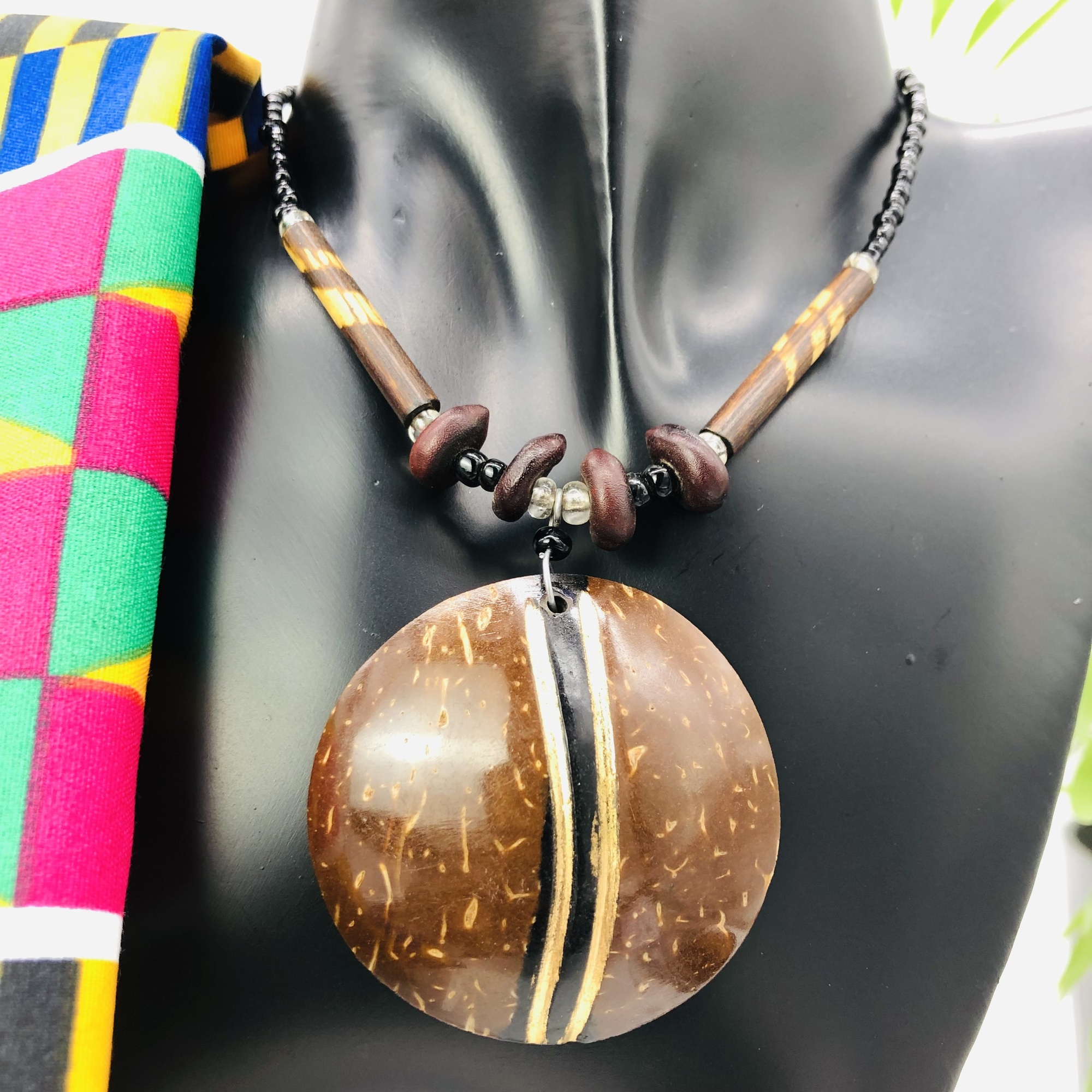 Matamba Pendant Necklace and Earring Set - Mono - Image 6
