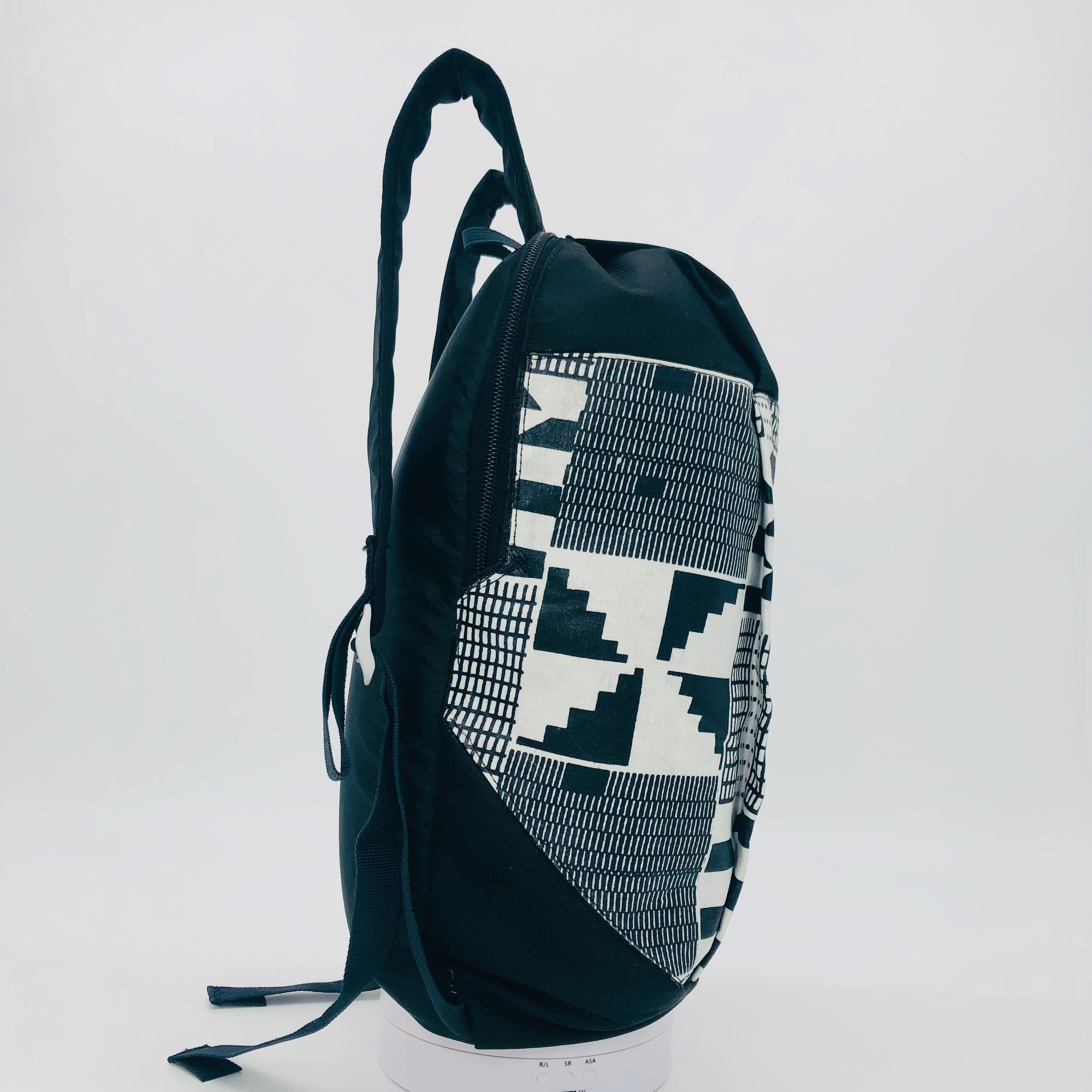 Monochrome Kente 10L Backpack Multipurpose Daypack - Walking, Hiking - black - Image 6