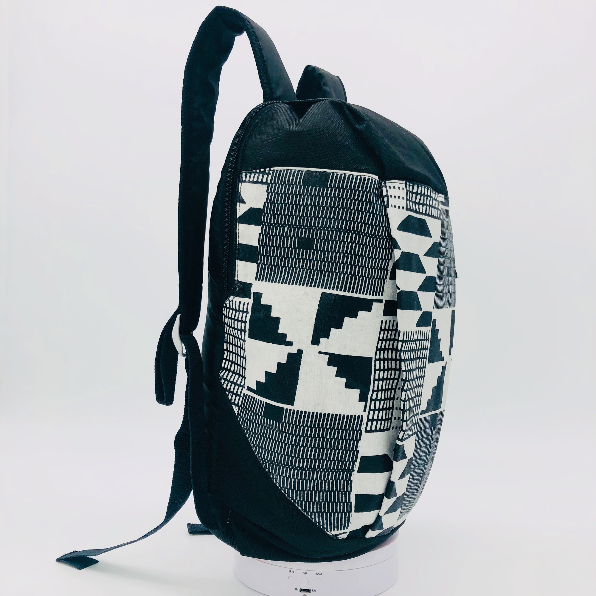 Monochrome Kente 10L Backpack Multipurpose Daypack - Walking, Hiking - black - Image 5